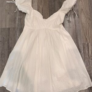 Abercrombie & Fitch White sweetheart neck mini dress